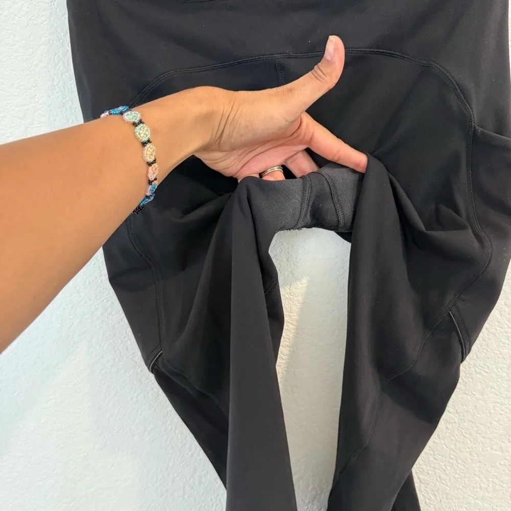 Lululemon- Speed Up Crop *21 Inseam - Size 6